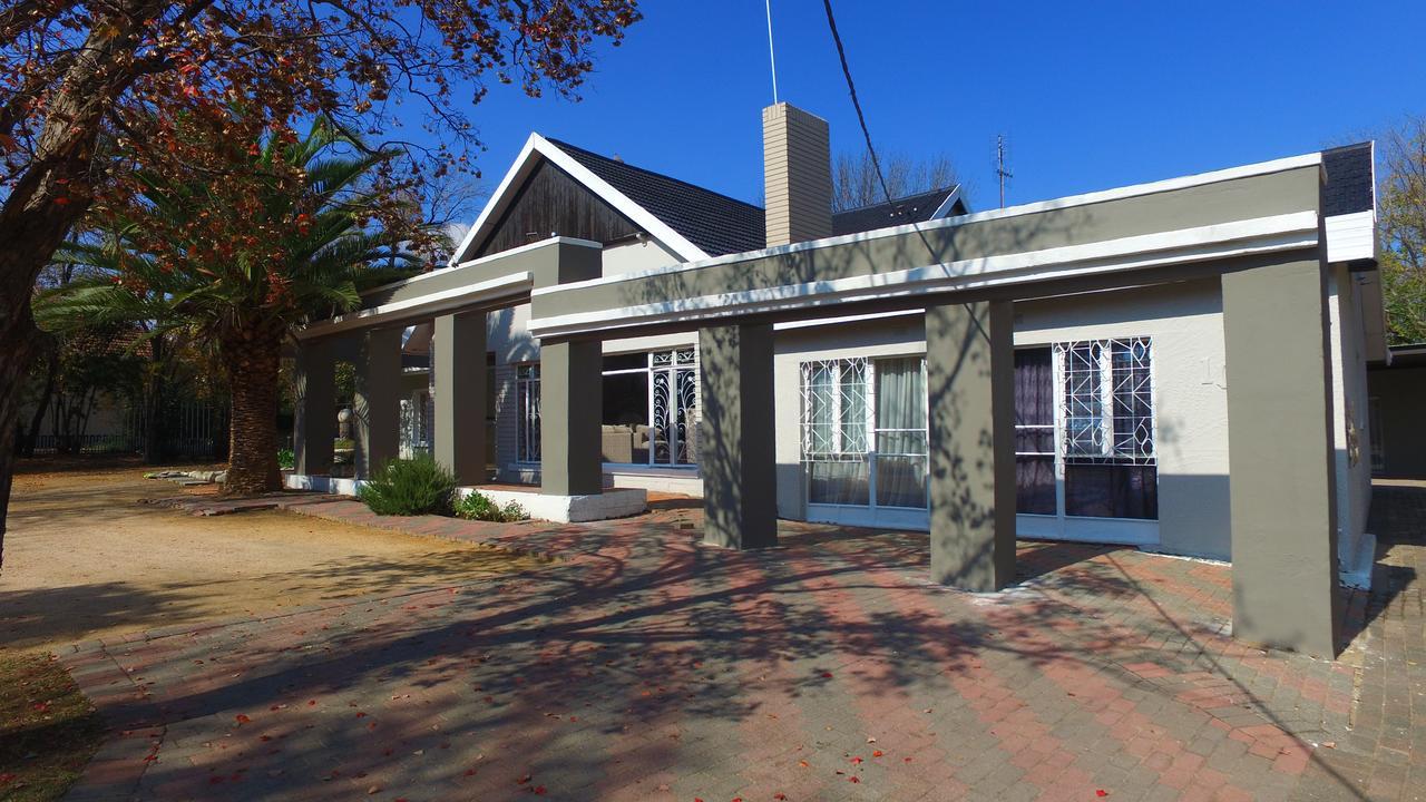 Lighthouse Bed & Breakfast Kroonstad Luaran gambar